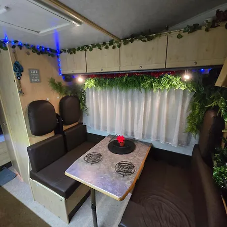 Autocaravan,camper,campervan,motorhome,not Driveable,only Habitable Los Cristianos (Tenerife)